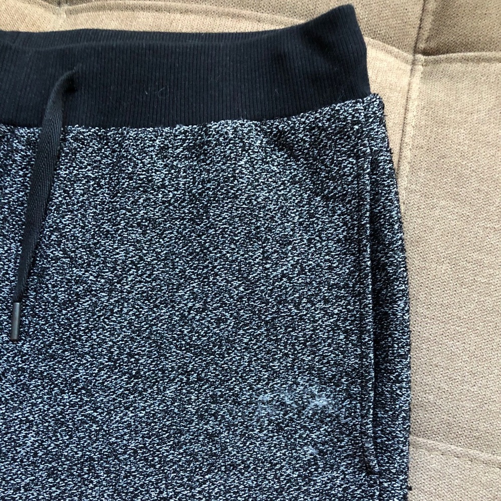 Theory Shorts - Picture 2 of 5